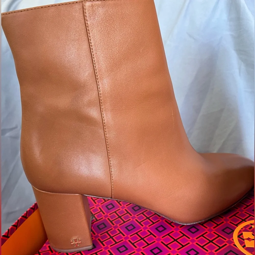 NEW Tory Burch Brooke 70 mm Bootie, Calf Leather Ankle Boots, TAN - Picture 4 of 6